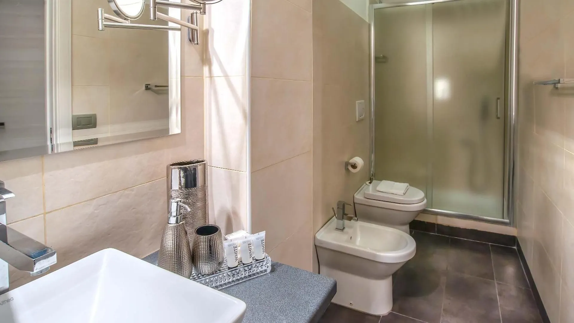 Black And White Suite Rome