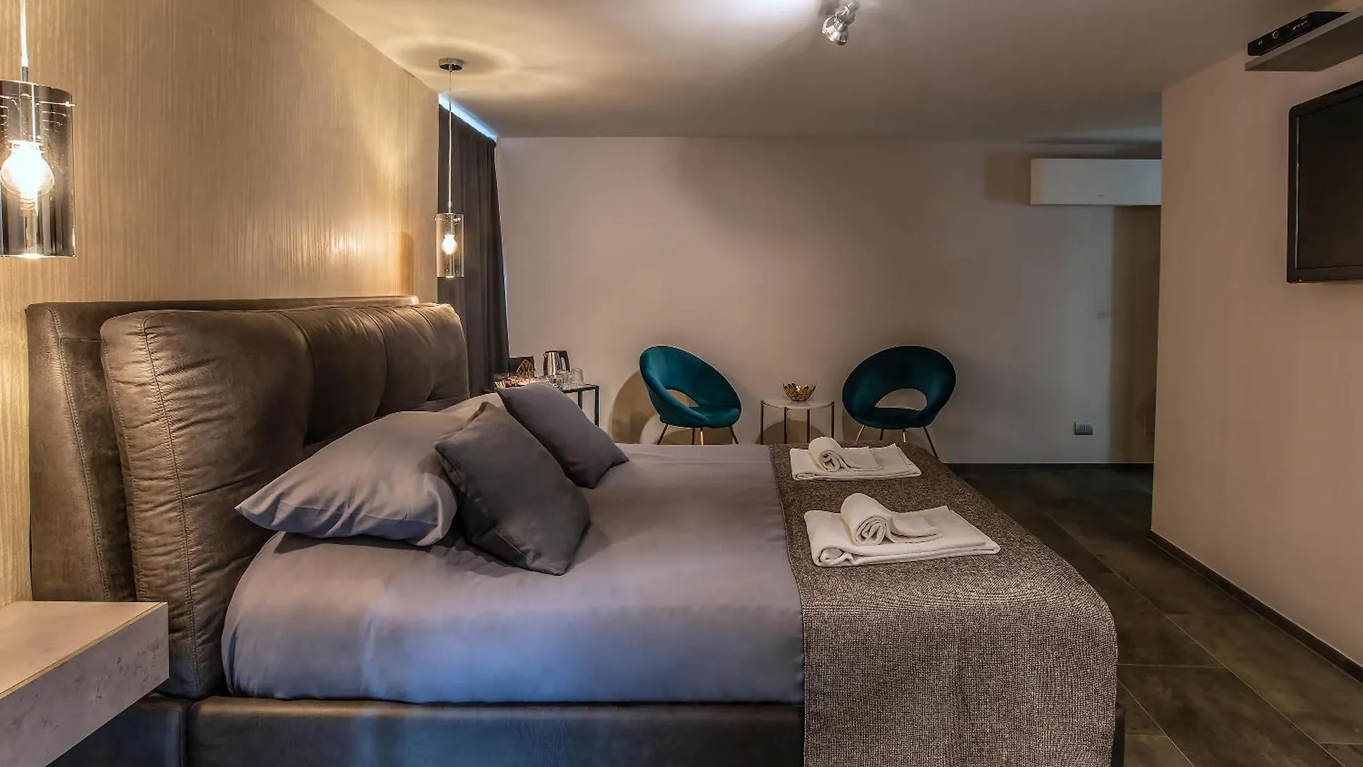 Bed & Breakfast Black And White Suite Rome