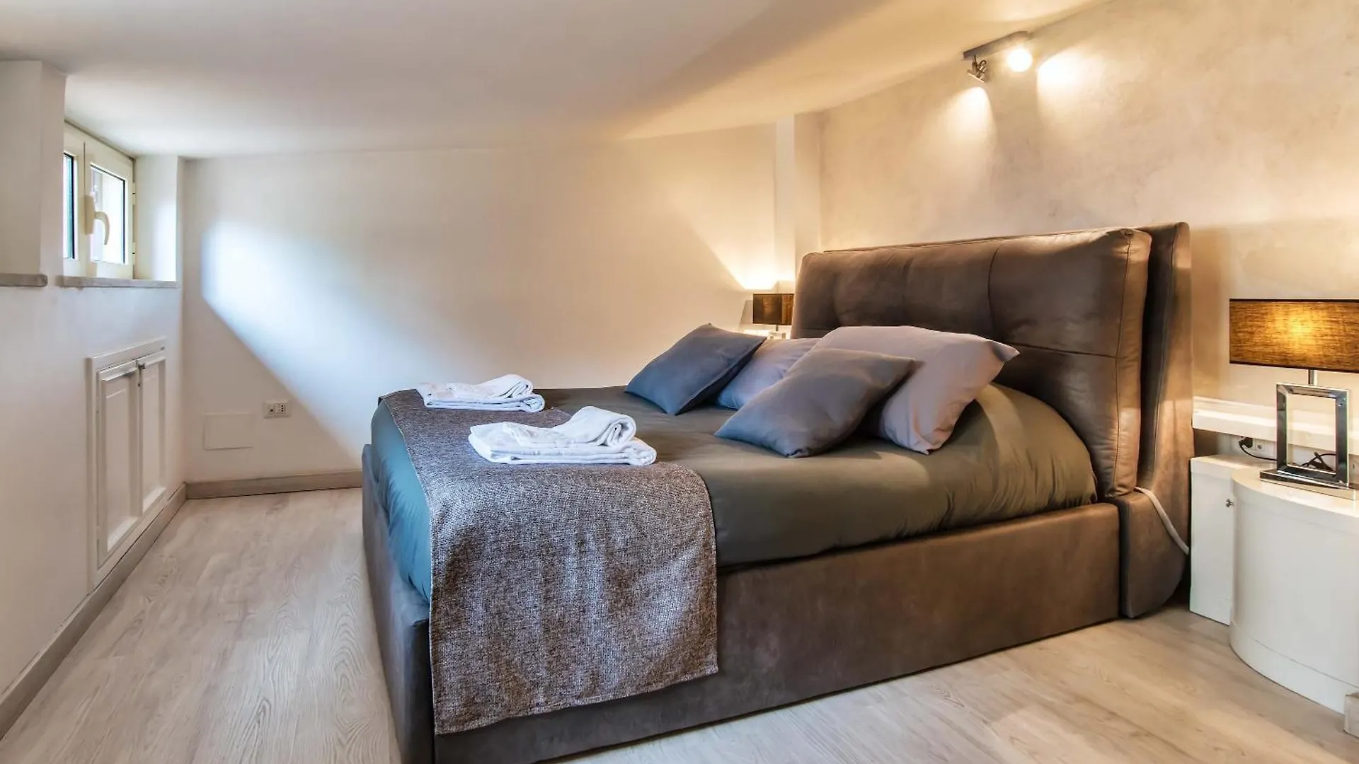 Bed & Breakfast Black And White Suite Rome