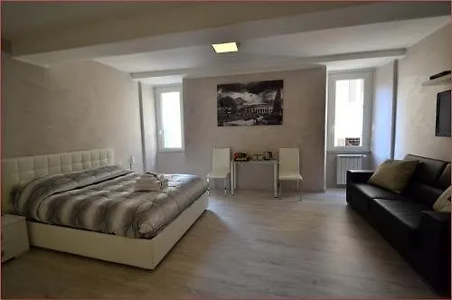 Black And White Suite Rome Bed & Breakfast