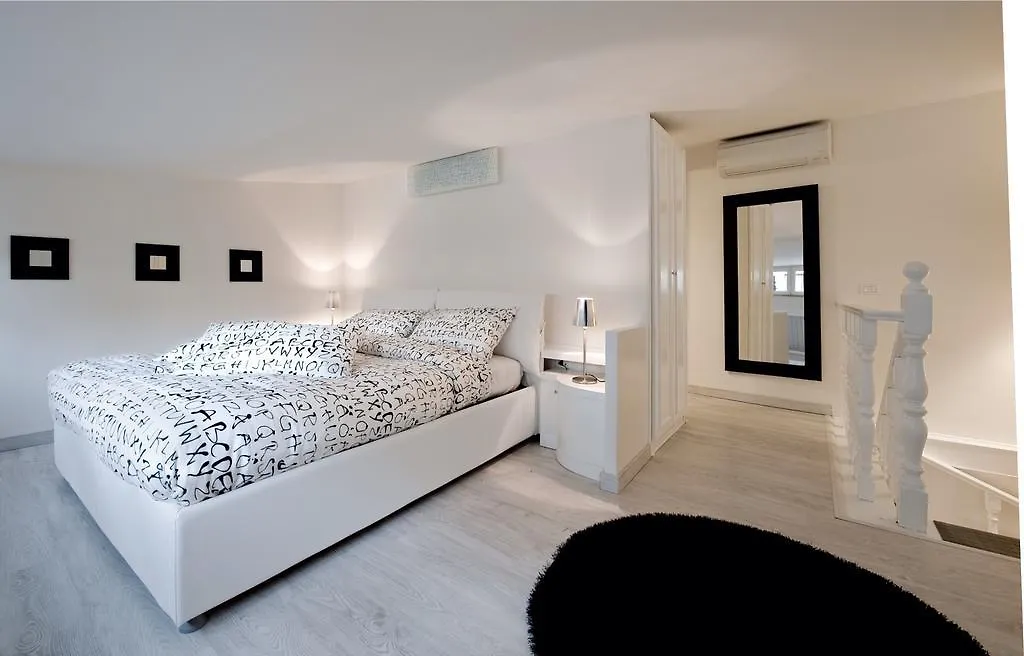 Black And White Suite Roma
