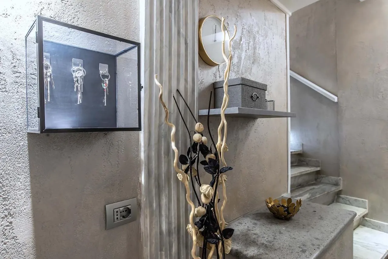Black And White Suite Roma Bed and breakfast
