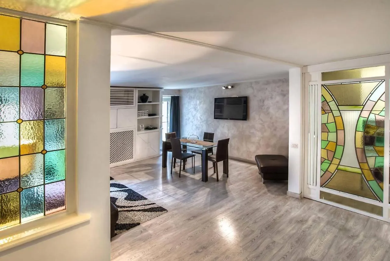 Bed and breakfast Black And White Suite Roma