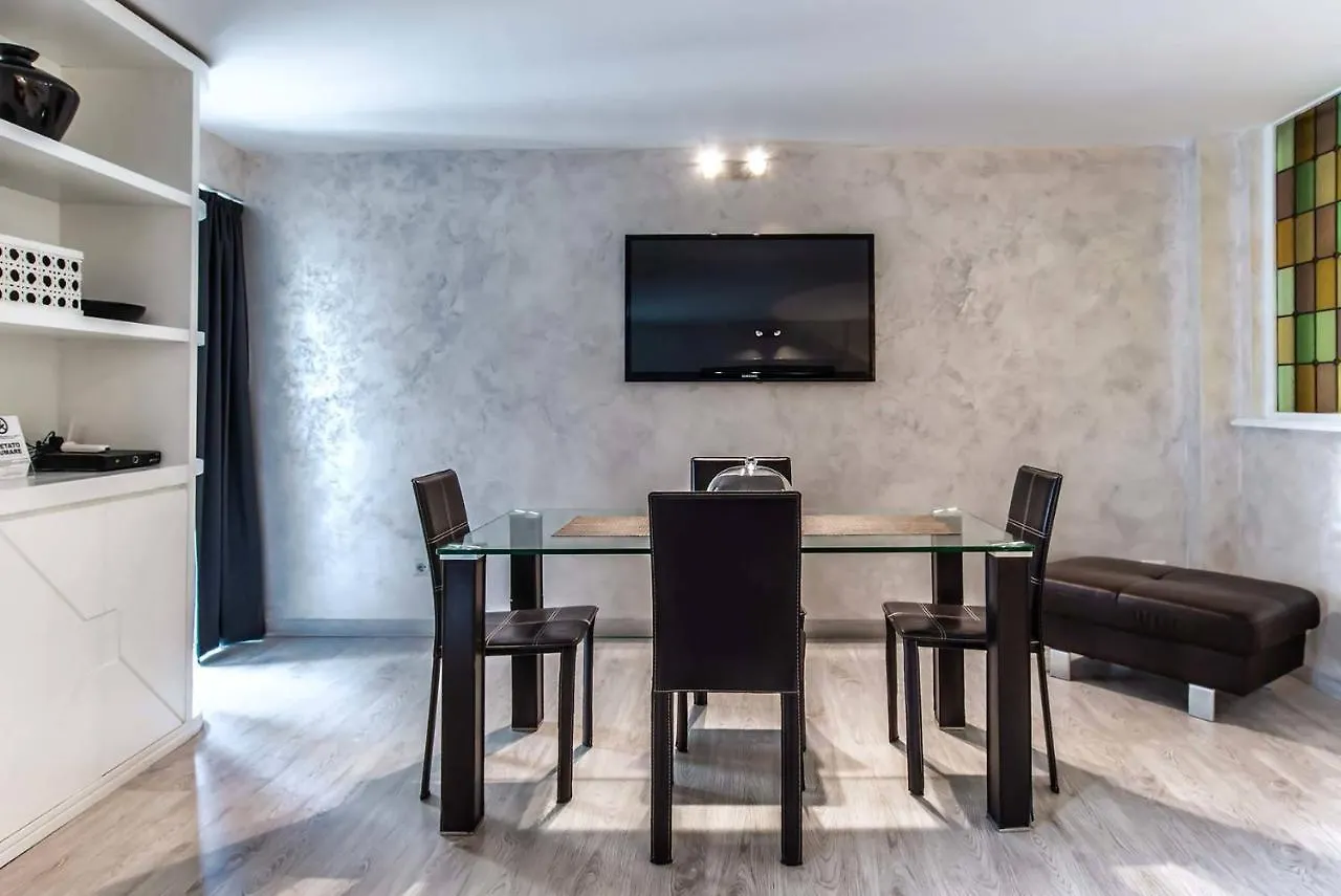 Black And White Suite Roma Bed and breakfast